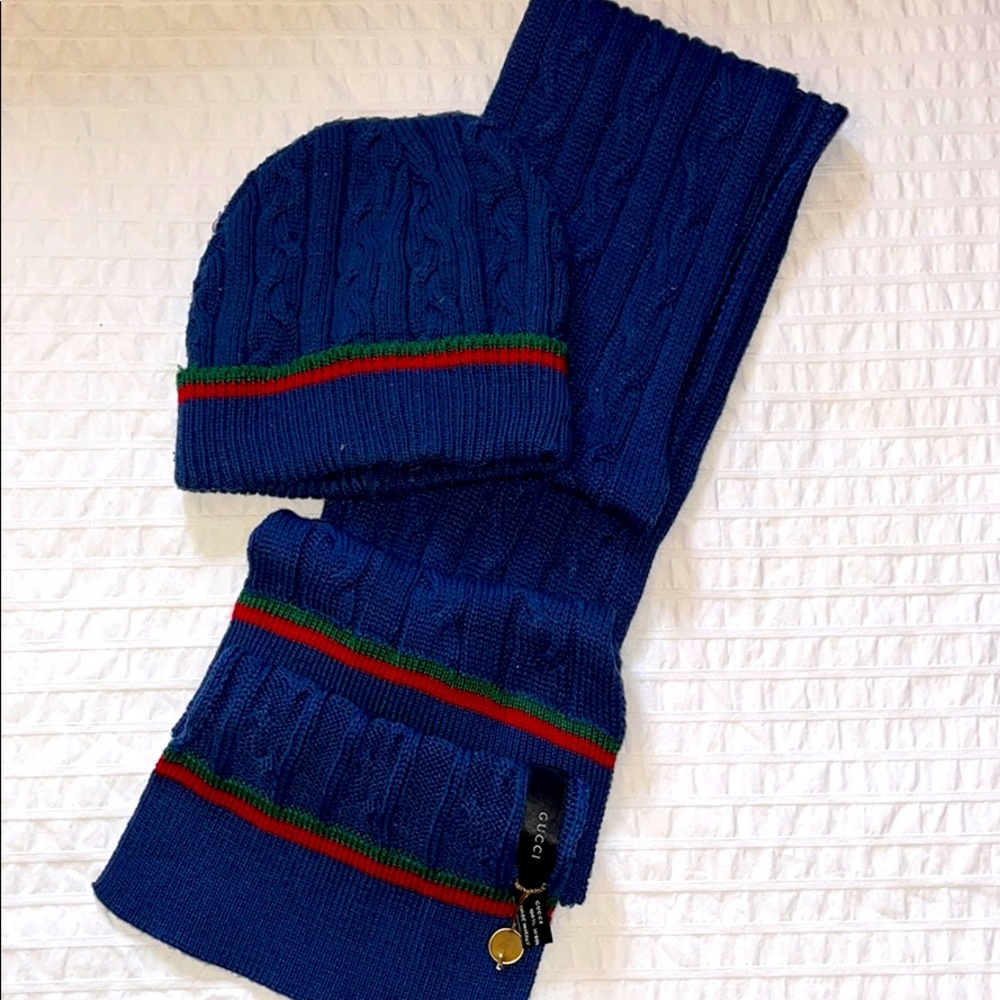 Gucci hat & scarf set